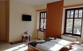 Rezydencja Na Skrócie